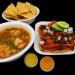 TACOS DE TROMPO CON FRIJOLES TOTOPOS Y SALSA